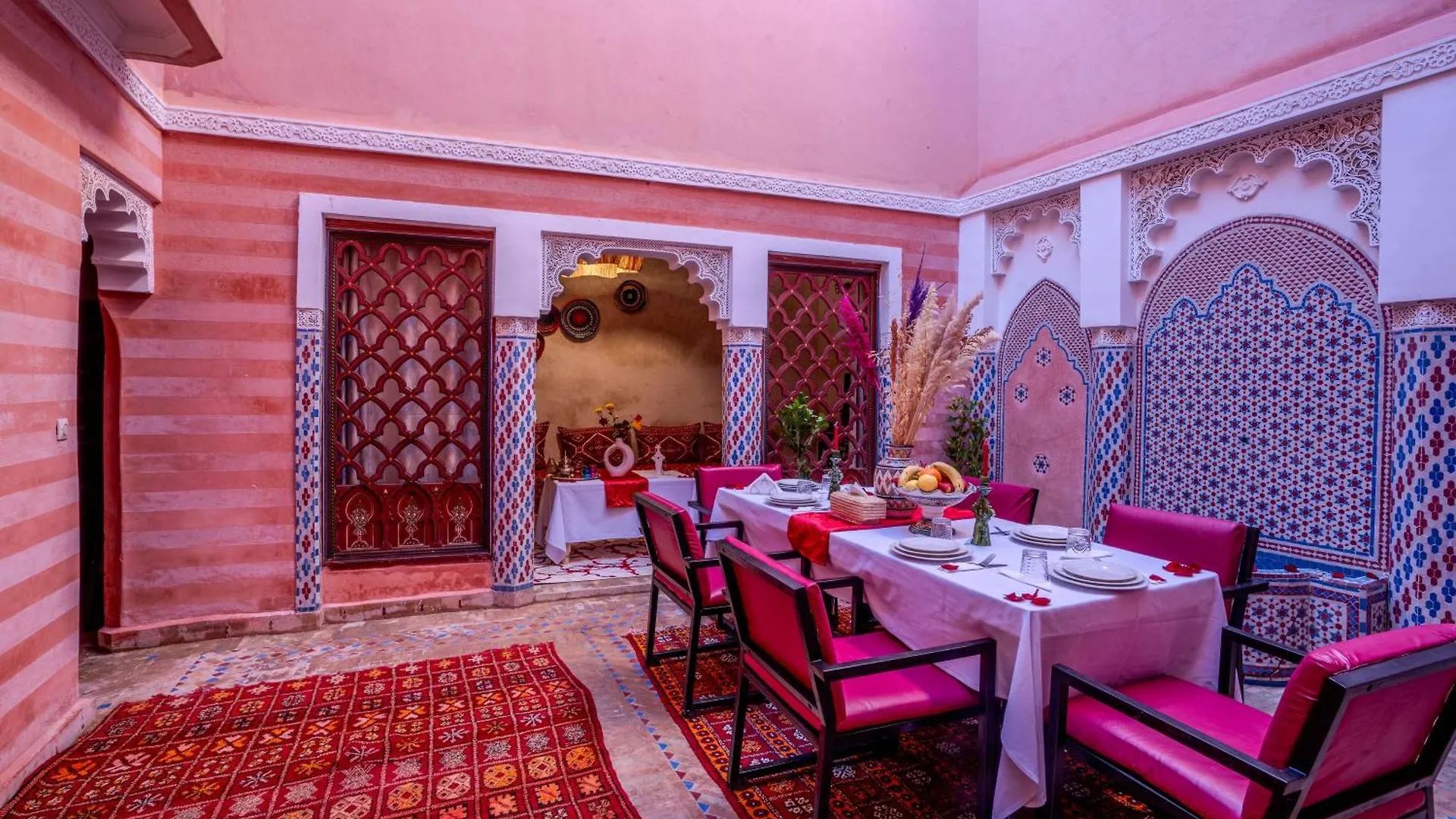 Riad Le Graff Pink Group Marrakesh