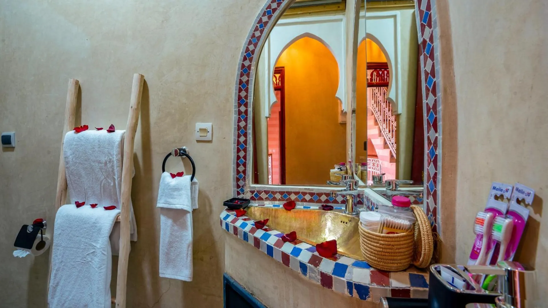 Riad Le Graff Pink Group Marrakesh